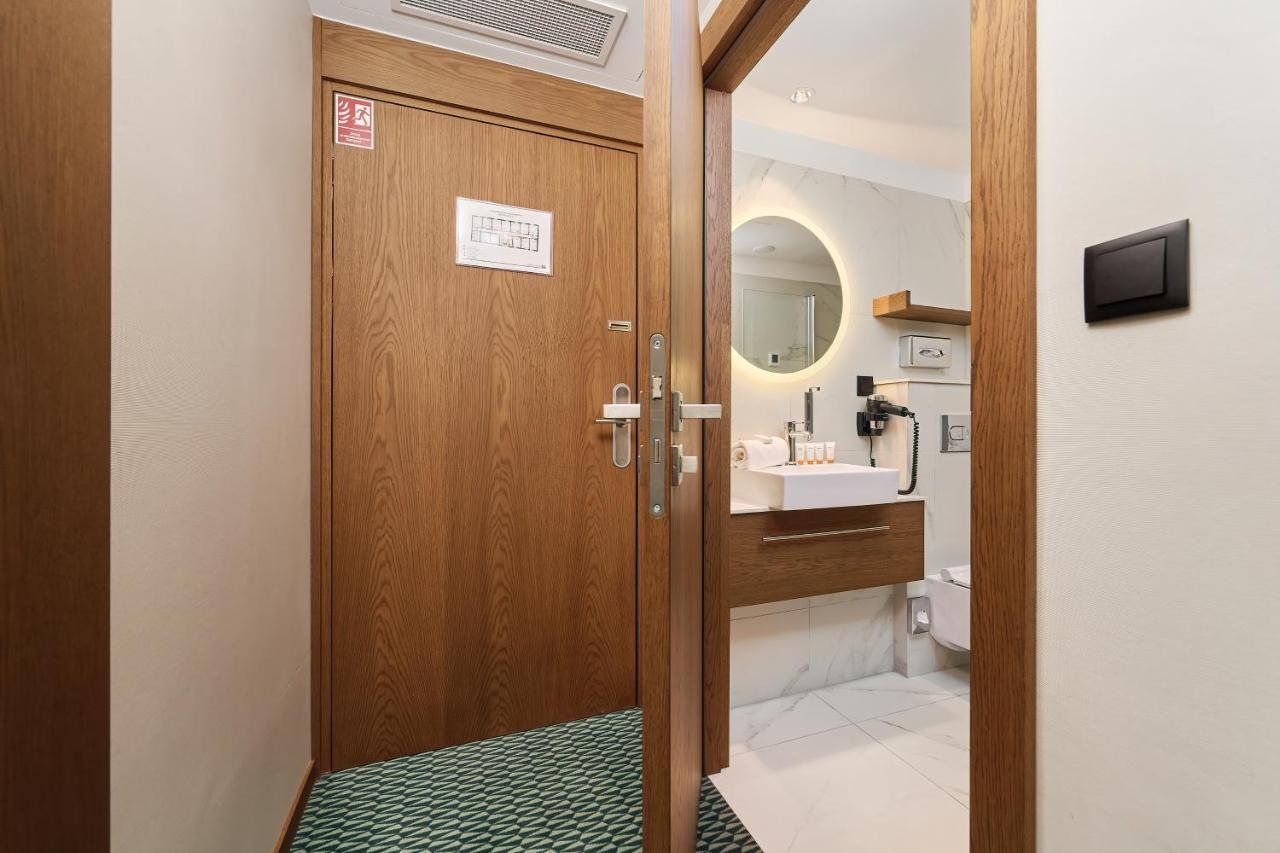 Gwarna Aparthotel City Center Wroclaw By Noclegi Renters Экстерьер фото