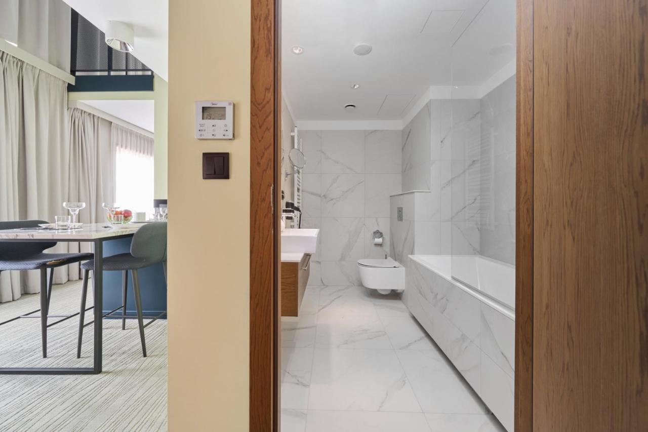Gwarna Aparthotel City Center Wroclaw By Noclegi Renters Экстерьер фото